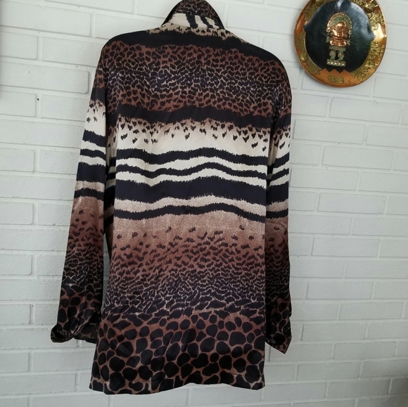 Bloomingdale's Silk Animal Print Tunic. Jewelry and belt not included - Picture 2 of 4